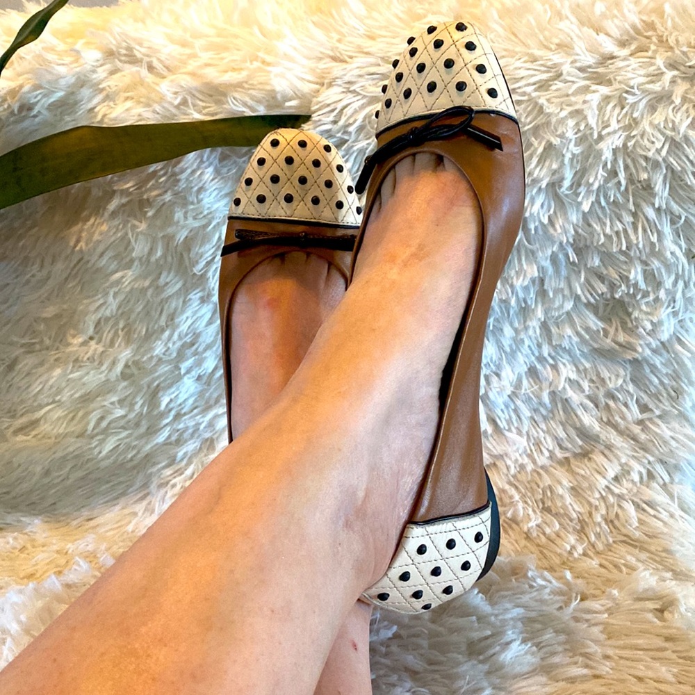TOD’S Two Toned Polka Dot Studded Ballerina Flats gently used - Picture 7 of 7